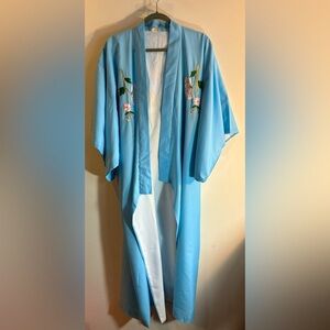 KIMONO Sz L (estimated) Made in Japan Lined Embroidered Peacock Lightweight Long